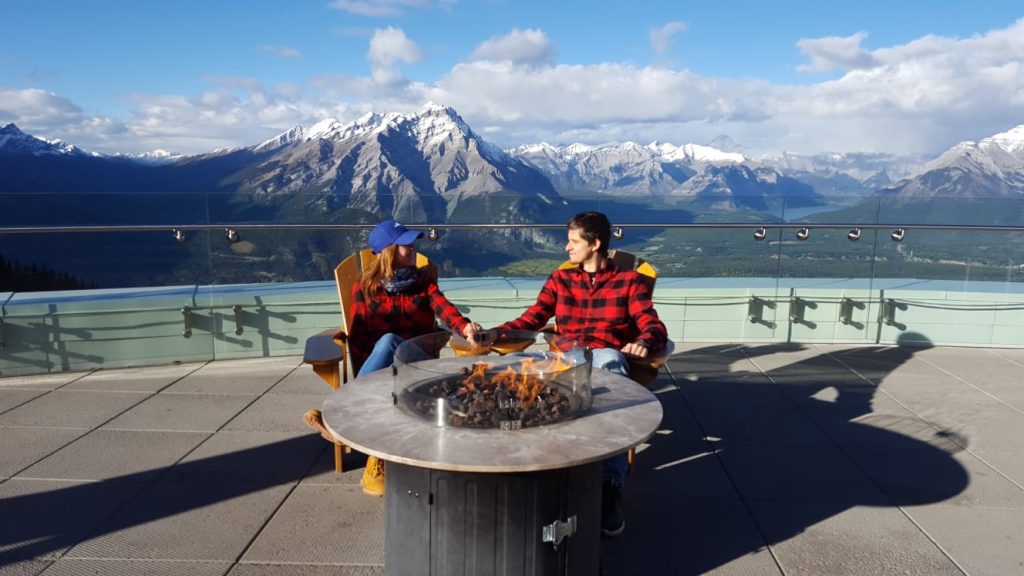 Romantic Places in Canada in September: A Detailed Guide to Love and Adventure